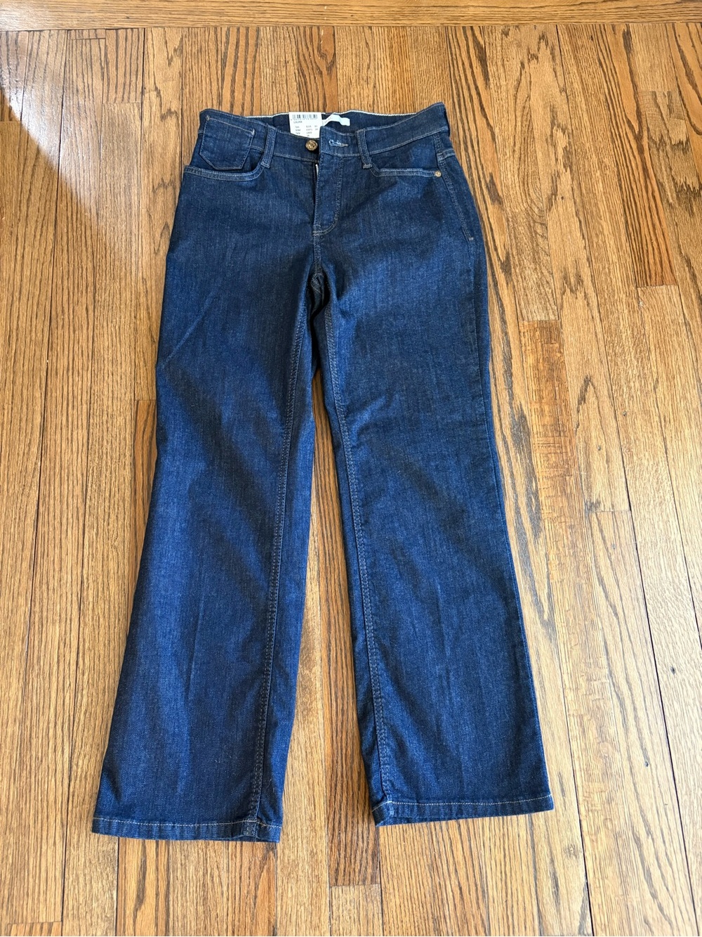 NEW W TAG, MAC JEANS. LAURA STYLE. KICK FLARE